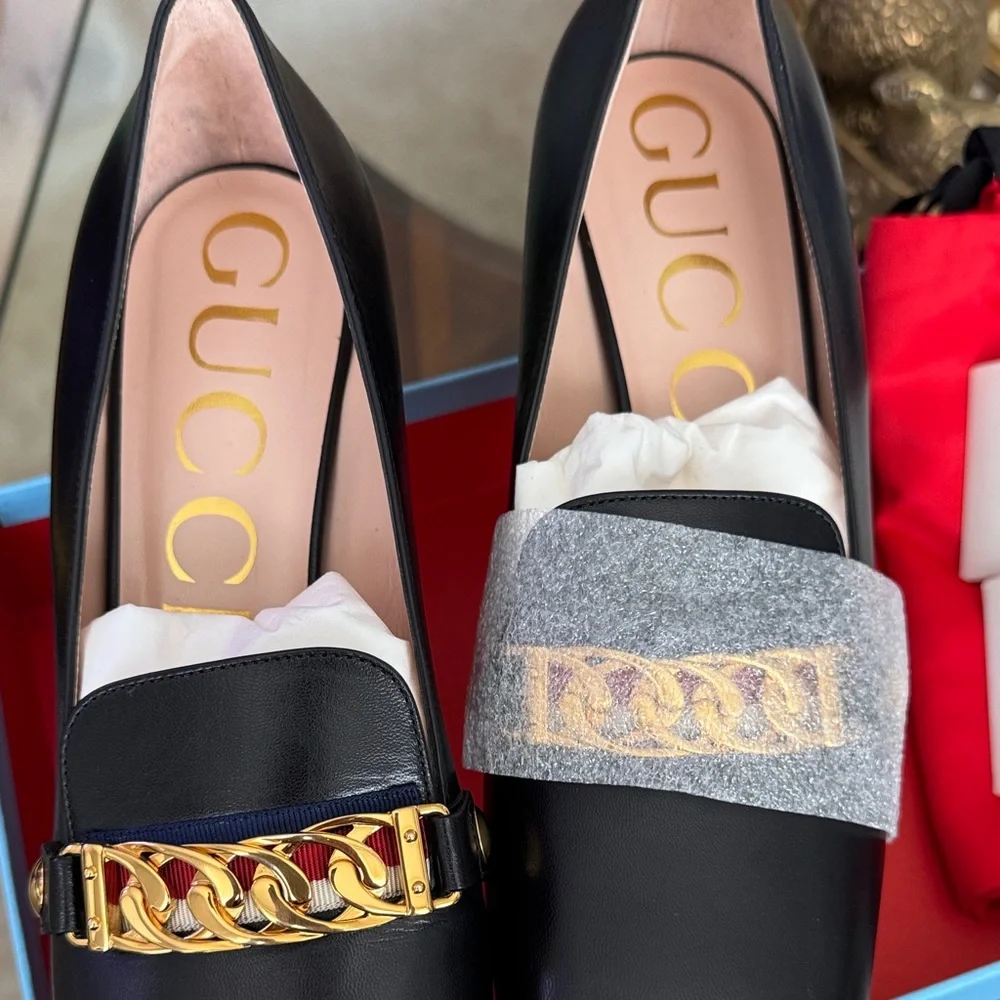 Gucci chic black